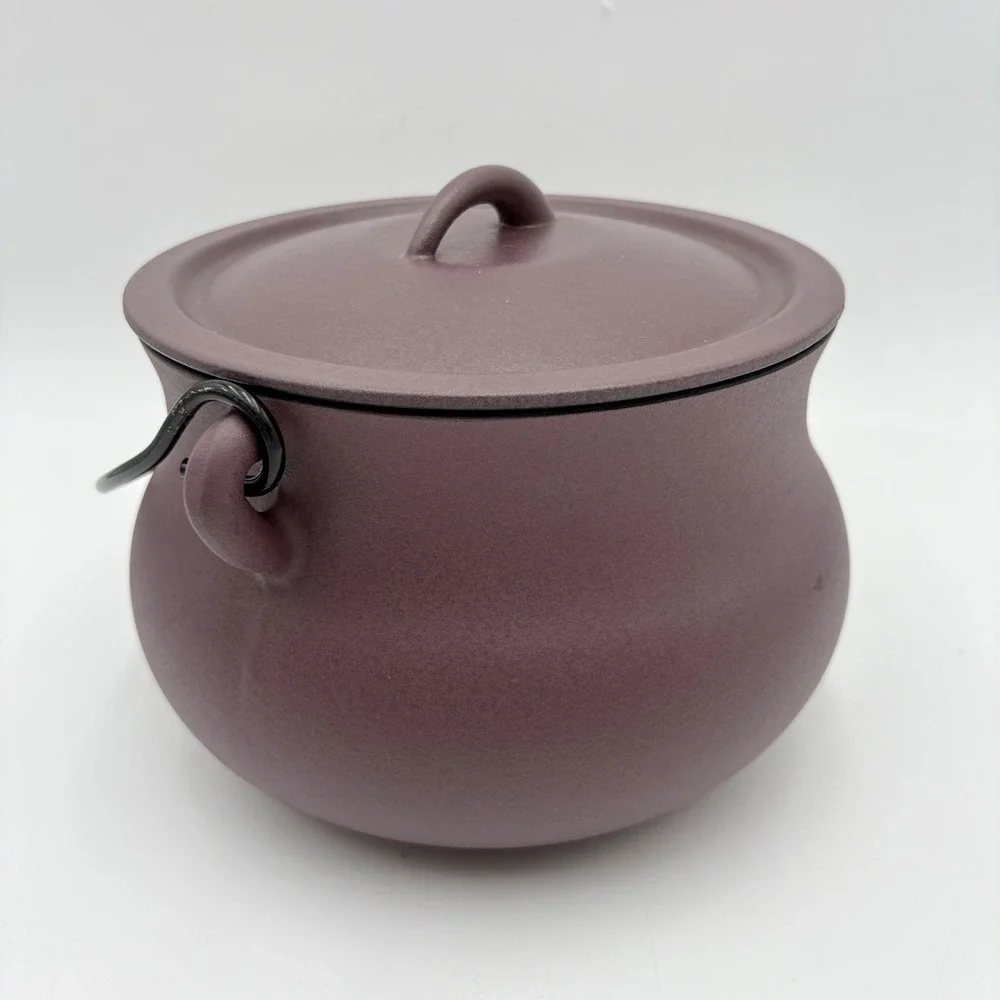 Smith & Clark Ironworks 4 Qt Cauldron Pre-Seasoned Cast Iron Pot Purple
